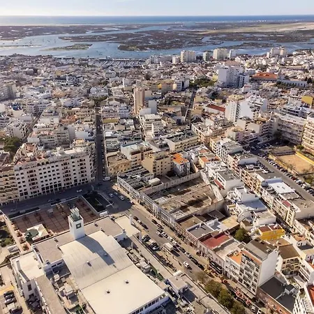 Modern & Bright - Mercado 22 By Lisbeyond Daire *